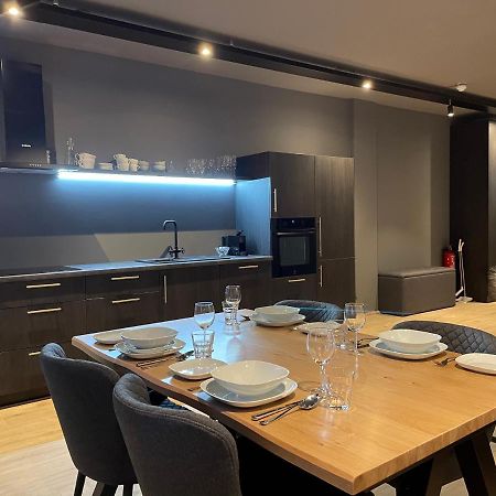 آكيورِيْري North Apartments Suites المظهر الخارجي الصورة