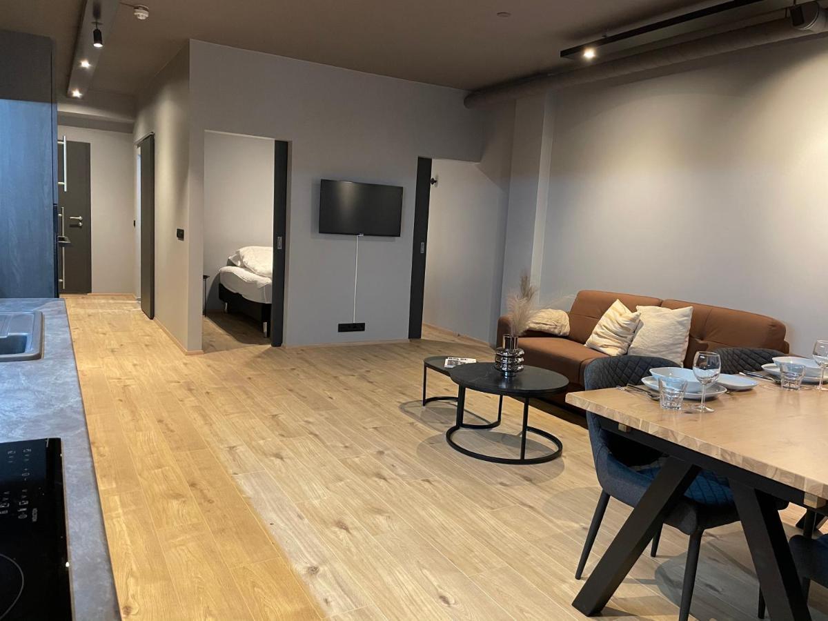آكيورِيْري North Apartments Suites المظهر الخارجي الصورة