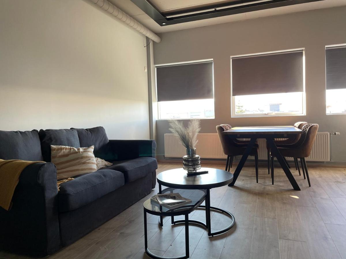 آكيورِيْري North Apartments Suites المظهر الخارجي الصورة