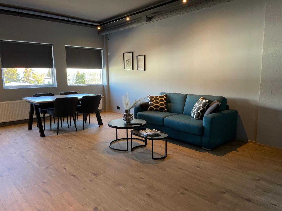 آكيورِيْري North Apartments Suites المظهر الخارجي الصورة