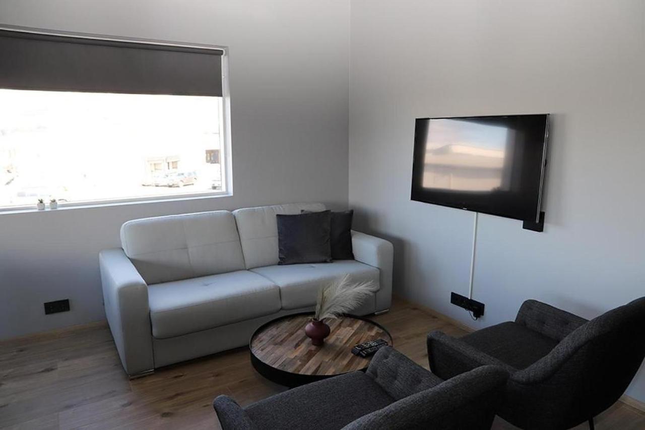 آكيورِيْري North Apartments Suites المظهر الخارجي الصورة